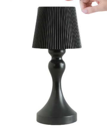 Portaglow bordlampe - ledningsfri, buet metallampe med retroessens