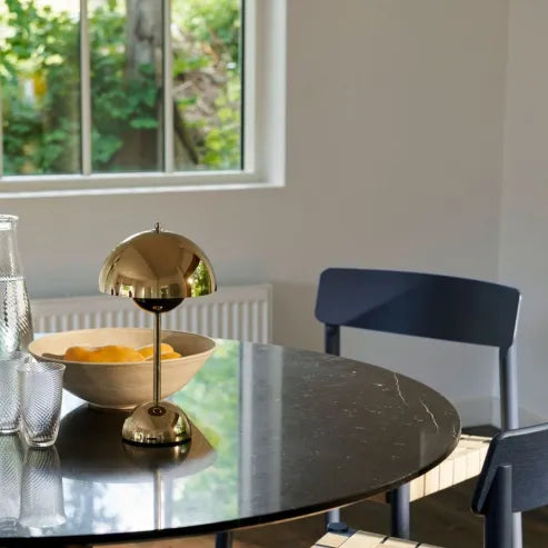 Flowerpot vp9 bordlampe, minimalistisk metal, kreativ sidelampe