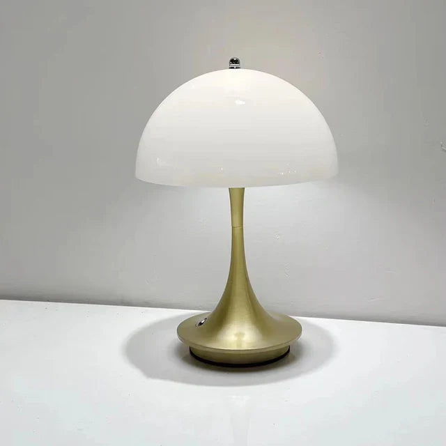Cordfreeshine - ledningsfri bordlampe