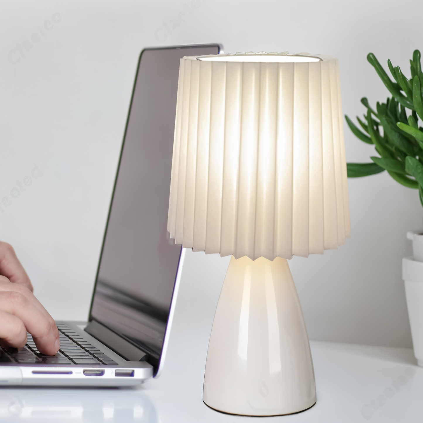 Conepleated bordlampe - led keramisk milkshake skrivebordslampe