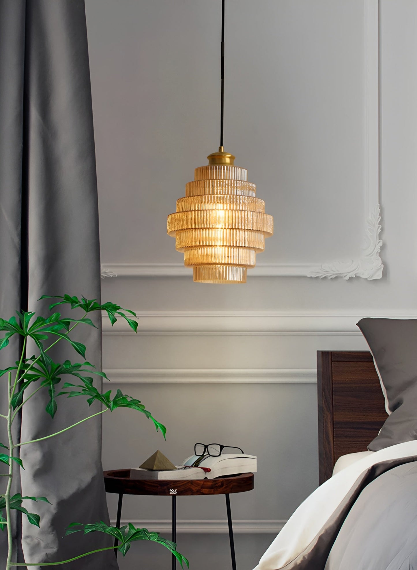 Curve - arkaisk lysekrone med aftrappet design