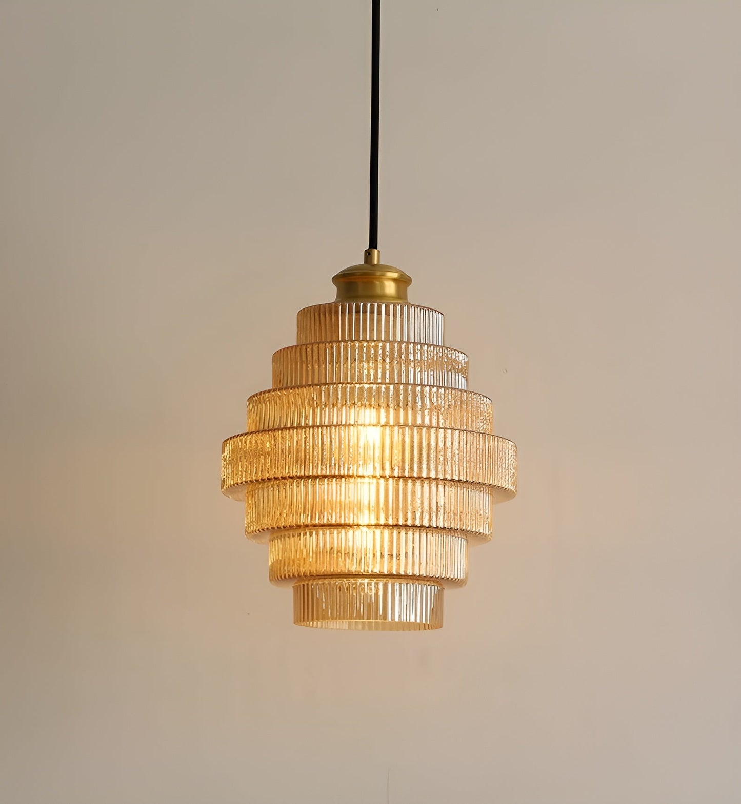 Curve - arkaisk lysekrone med aftrappet design