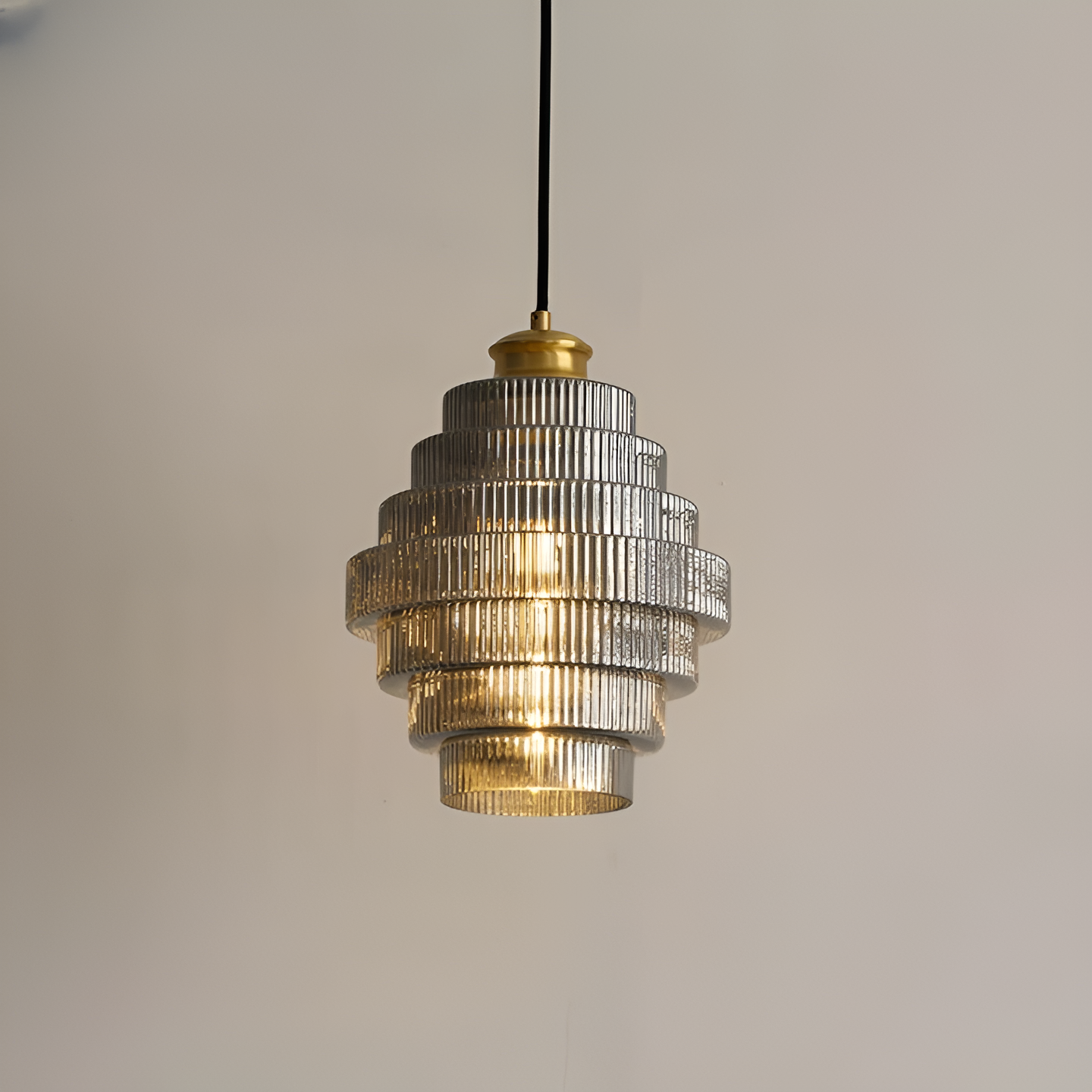 Curve - arkaisk lysekrone med aftrappet design