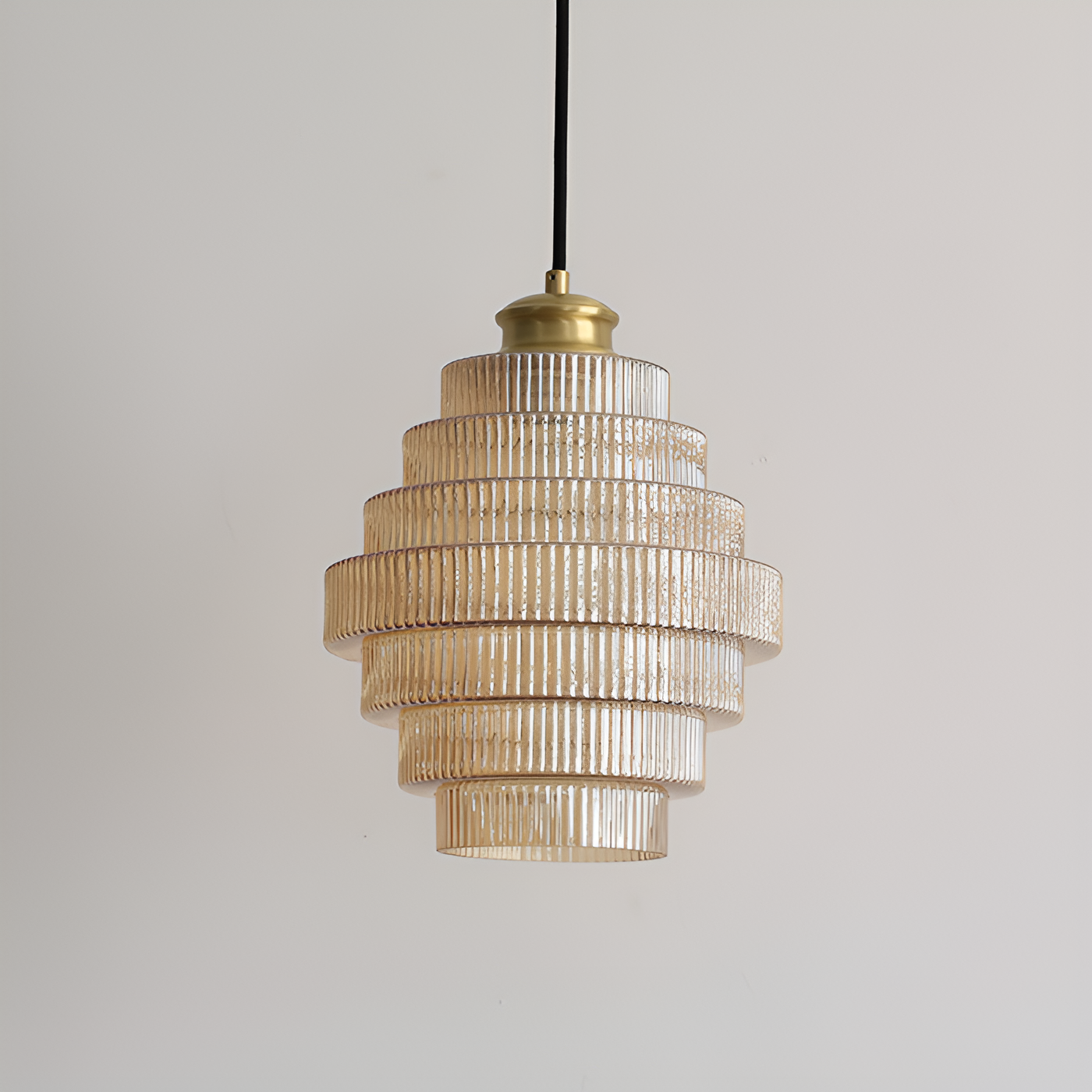 Curve - arkaisk lysekrone med aftrappet design