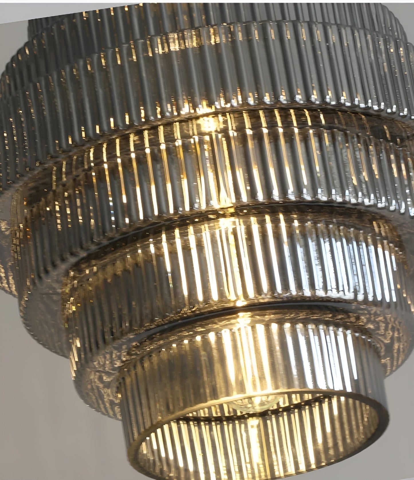 Curve - arkaisk lysekrone med aftrappet design