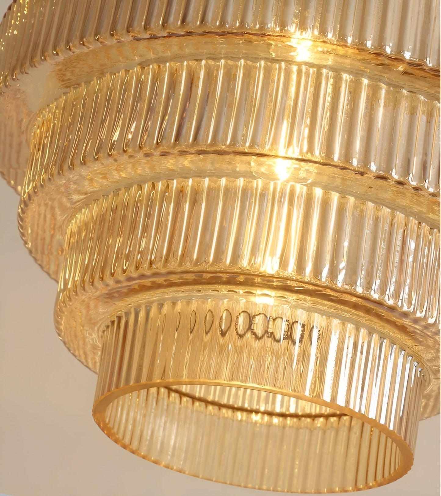 Curve - arkaisk lysekrone med aftrappet design