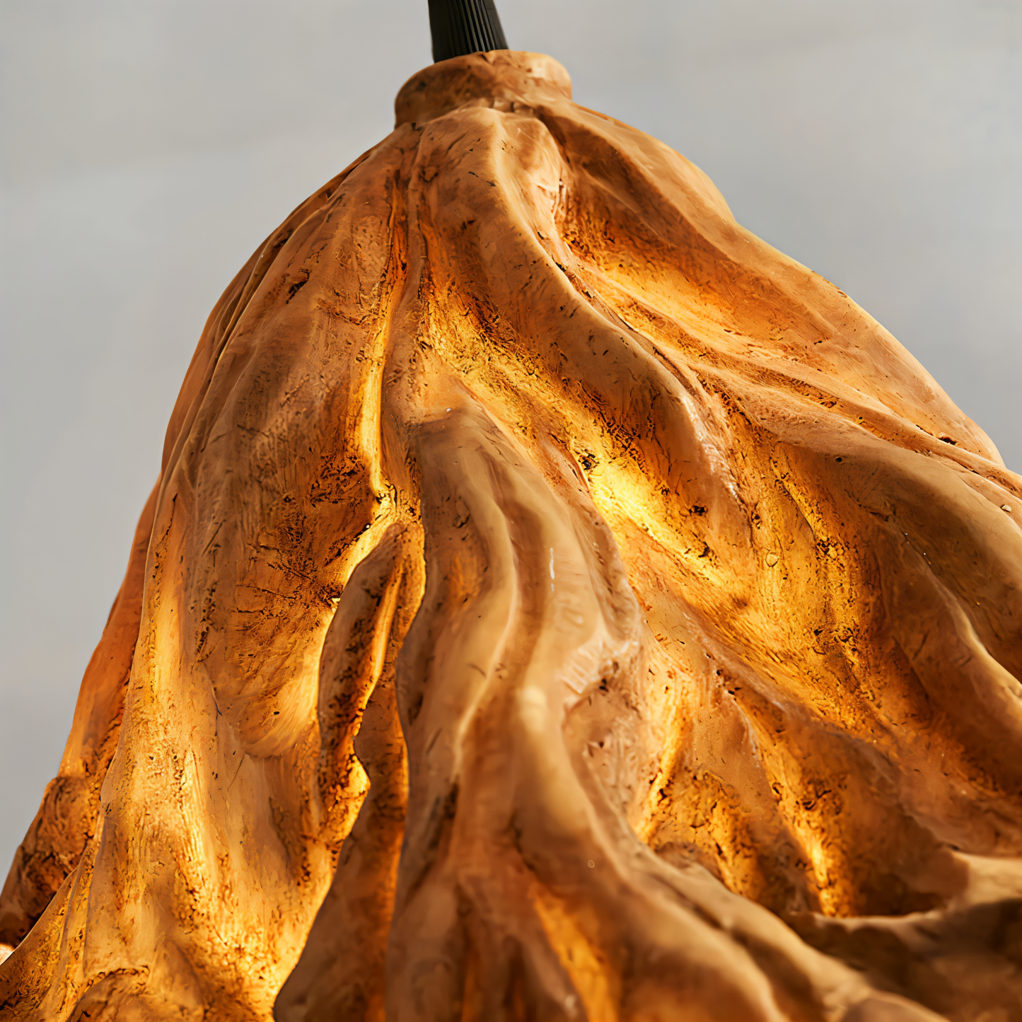 Fiery pendel - kunstnerisk vulkan-designet hængelampe i resin