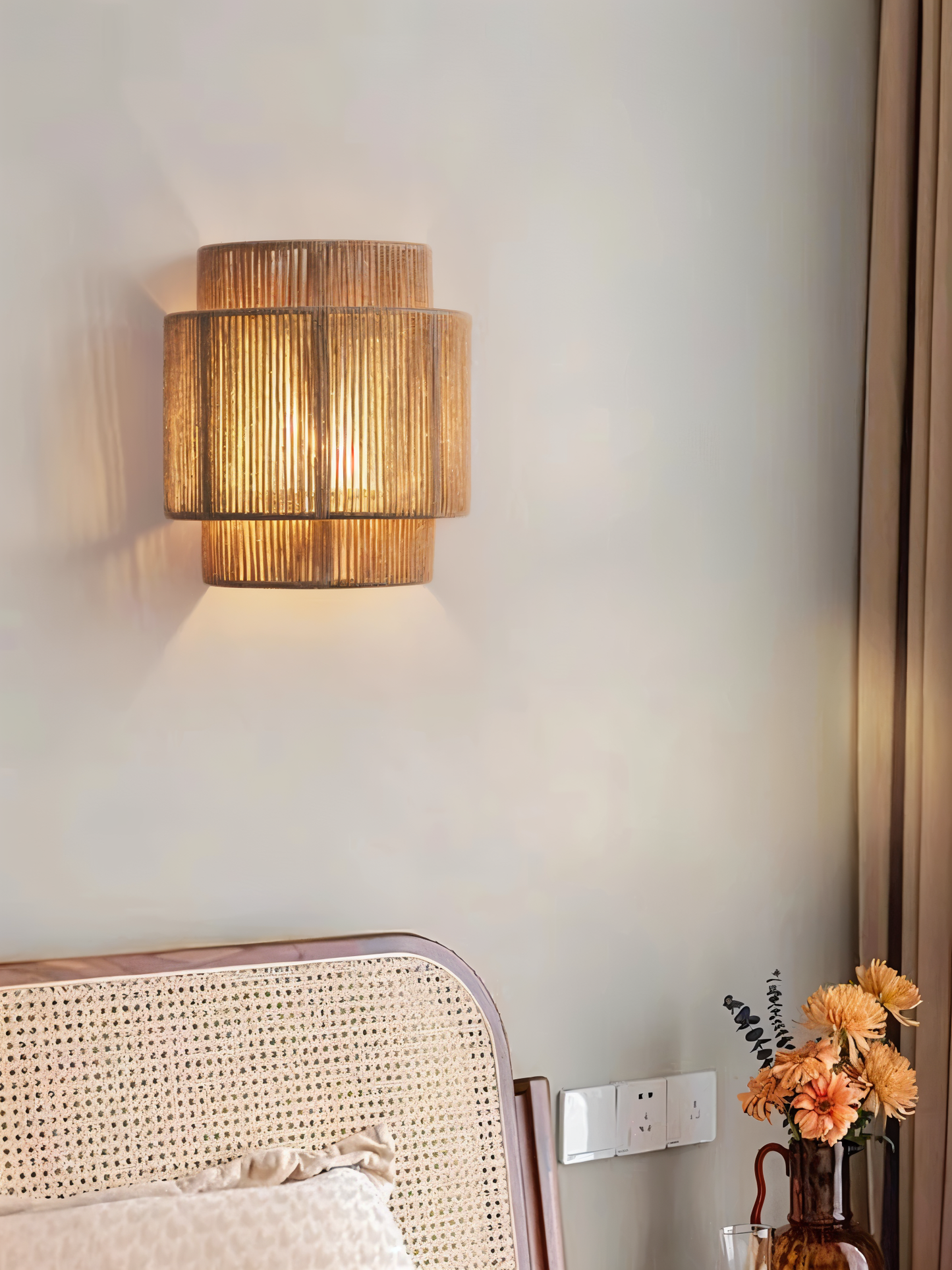 Væglampe i hamp - lampeskærm i hampereb og rattan - boho-vægdekoration