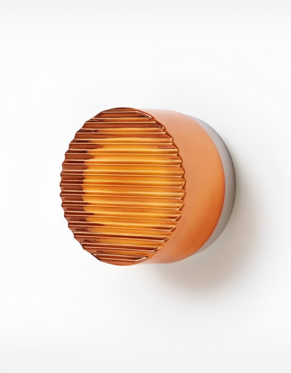 Jelly gleam ribbed - minimalistisk crisps-væglampe - ravfarvet hvid rund væglampe
