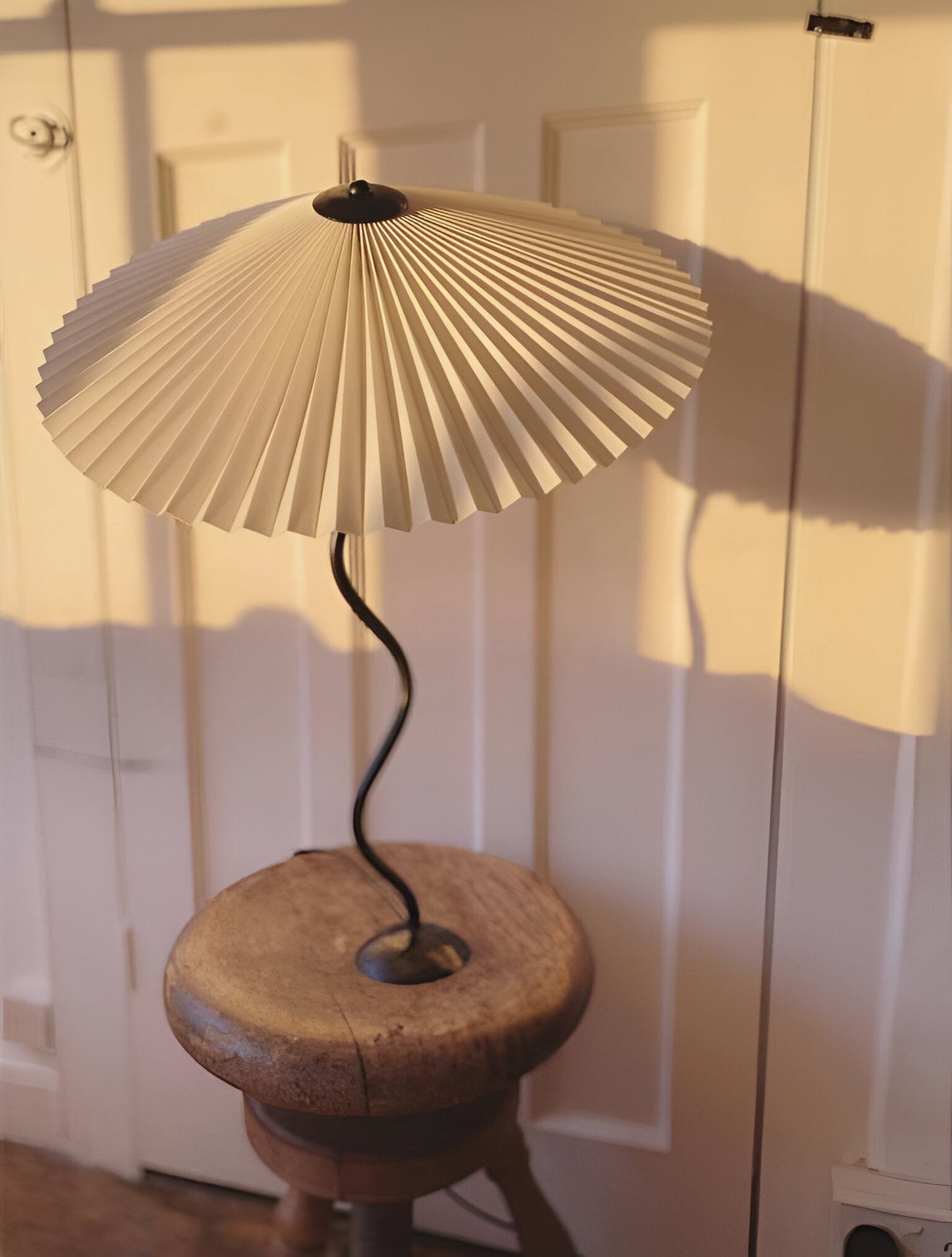 Ori squiggle-lampe - foldet bordlampe - origami led-bordlampe