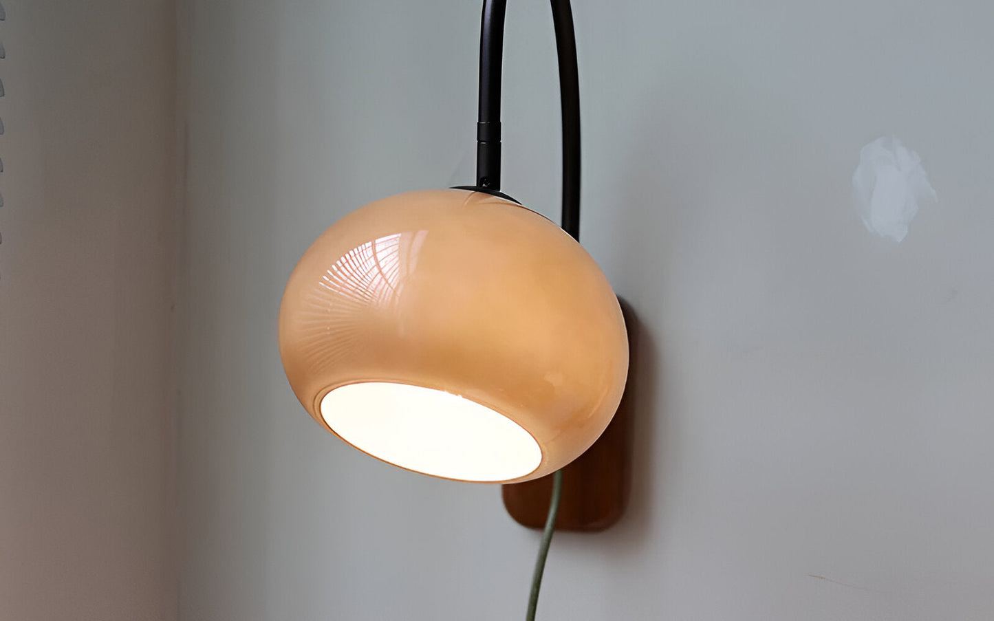 Persi væglampe - persimmon glas væglampe - bauhaus væglampe design - soveværelse væglamper led