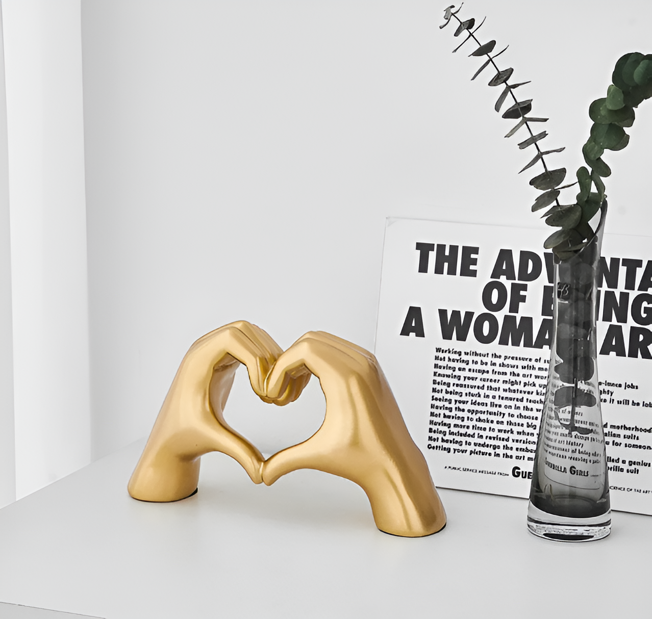 Sculpted love - moderne håndholdt kærlighedsfigur til tidløs romantik
