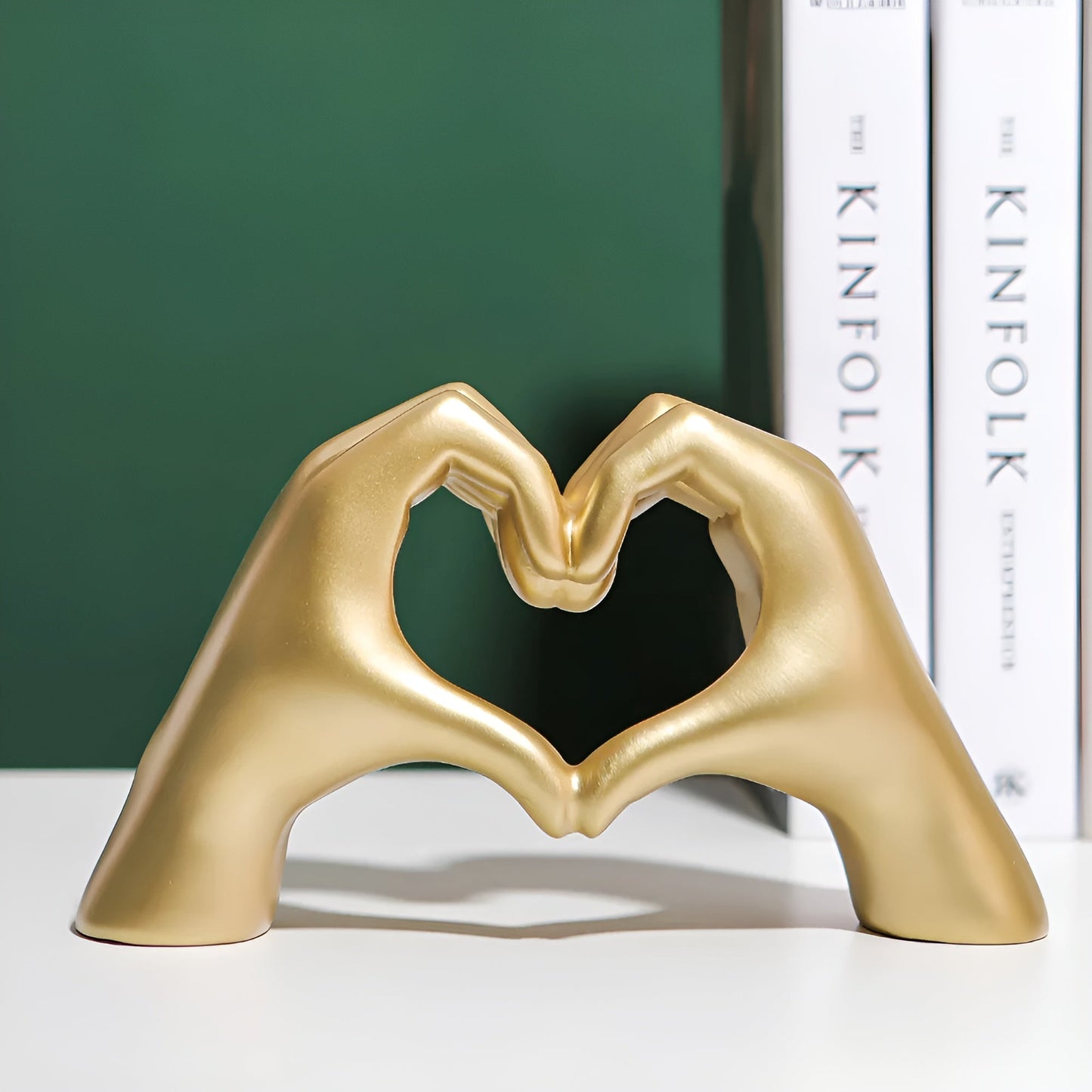 Sculpted love - moderne håndholdt kærlighedsfigur til tidløs romantik