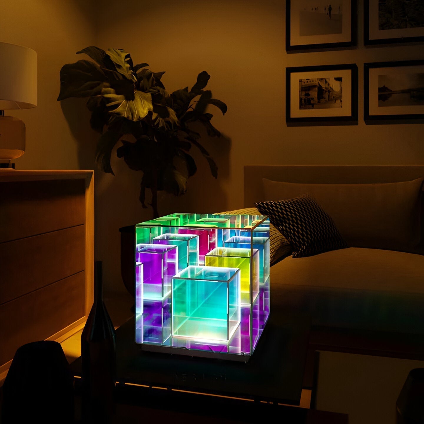 Spectra-cube bordlampe - regnbueakryl led-lampe med fascinerende 3d-illusion