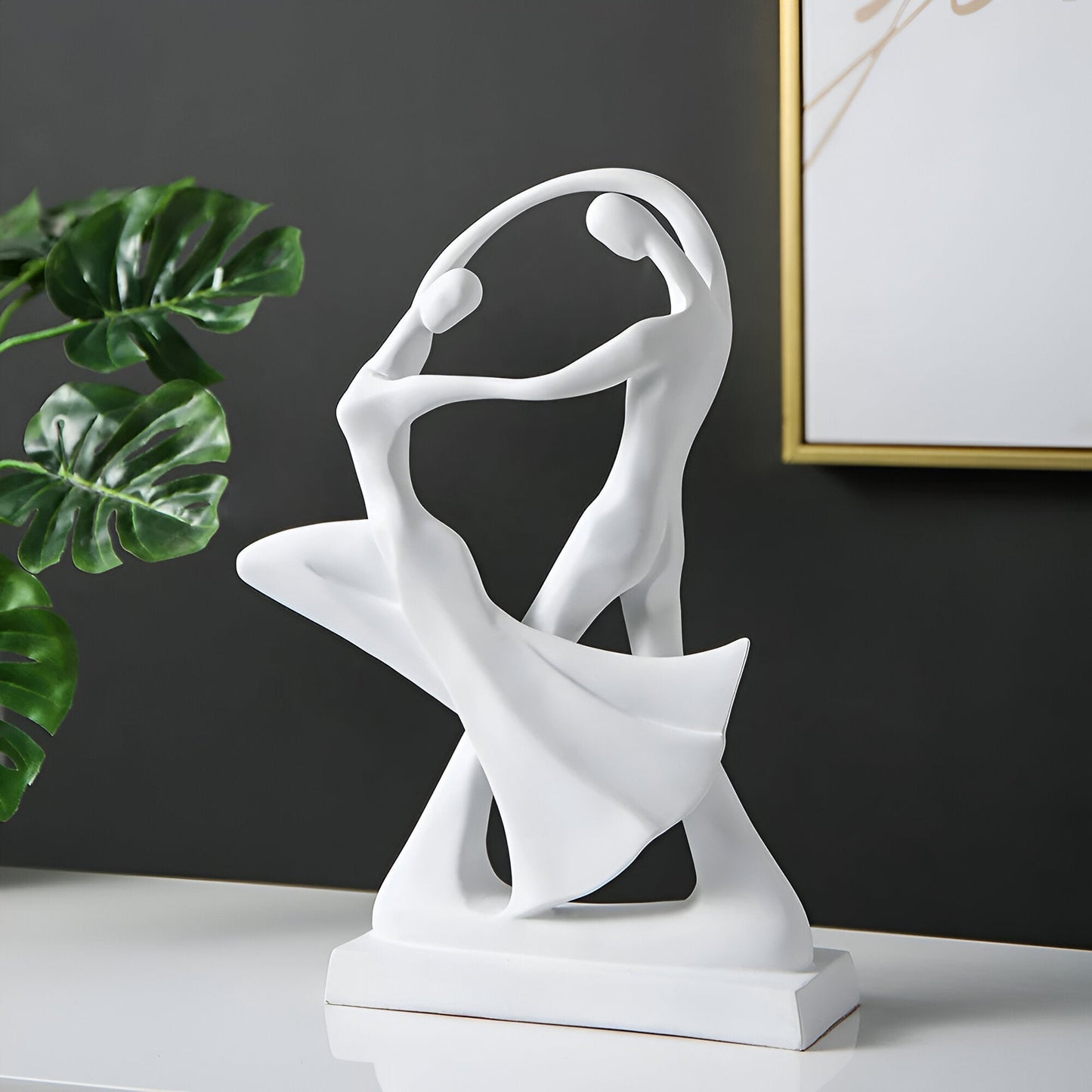 Swayduo ornament - hvid og sort dansende resinskulptur - moderne abstrakt kunst