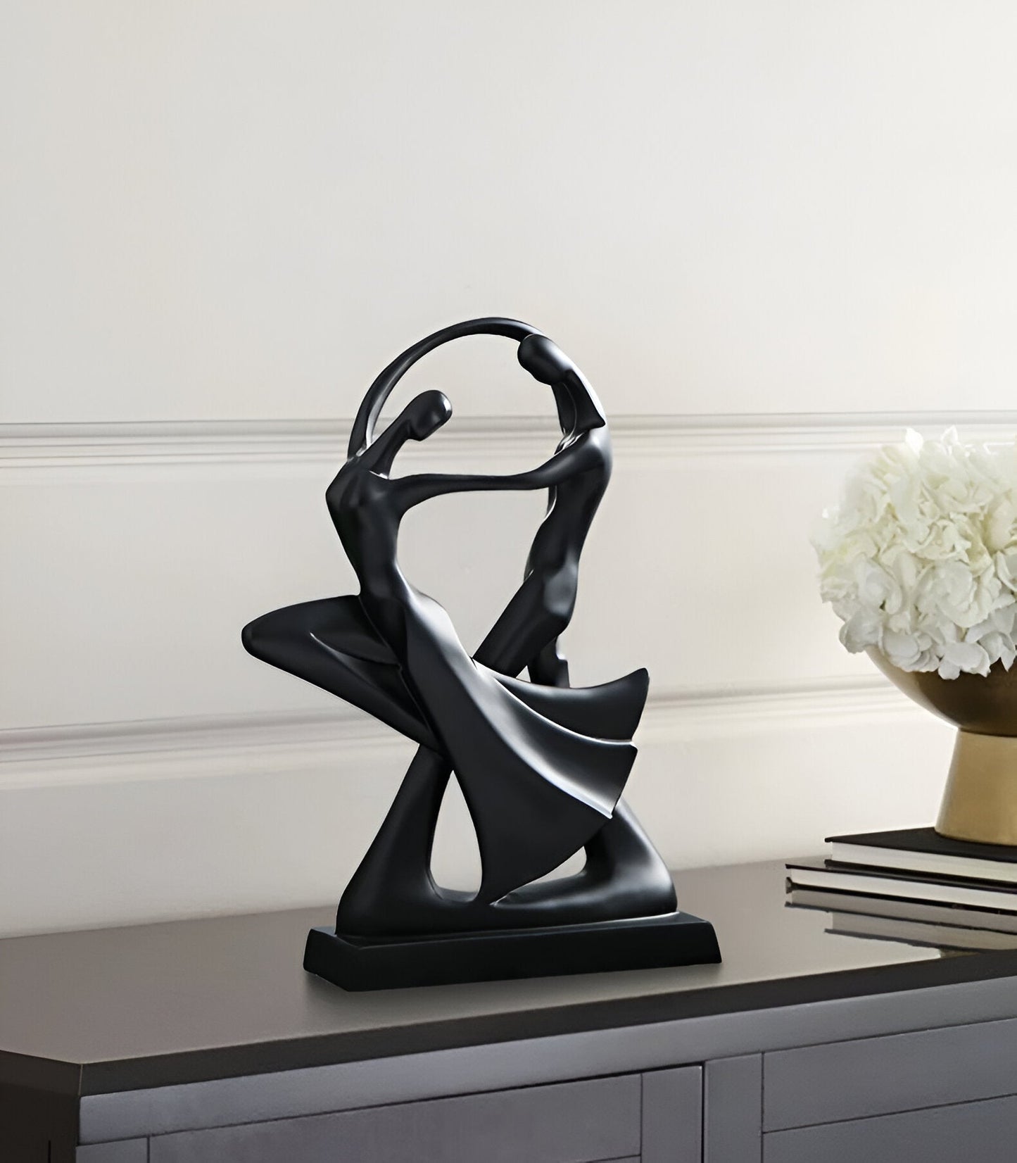 Swayduo ornament - hvid og sort dansende resinskulptur - moderne abstrakt kunst