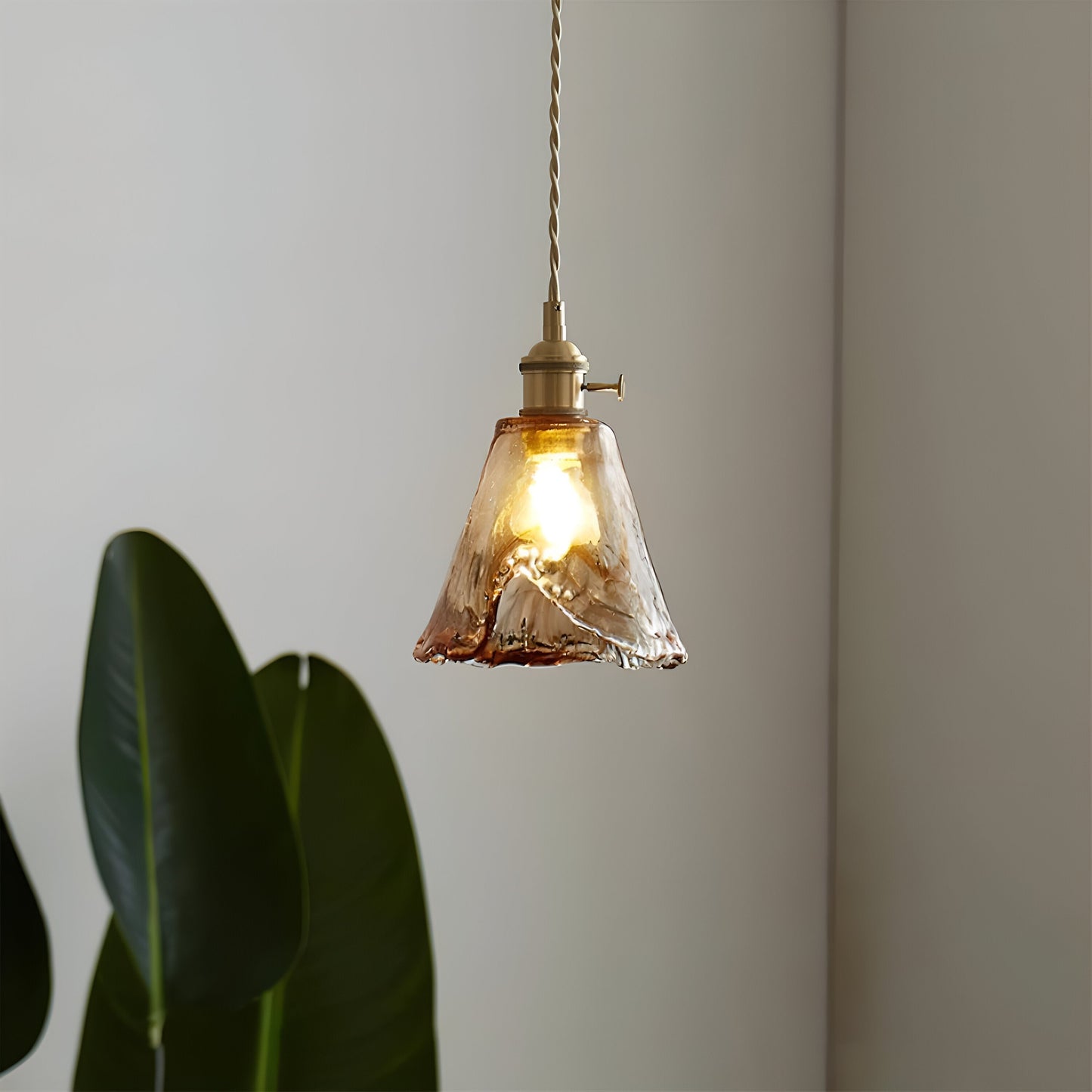 Twist deco-pendel i glas - pendel i antik messing med vintage-flair