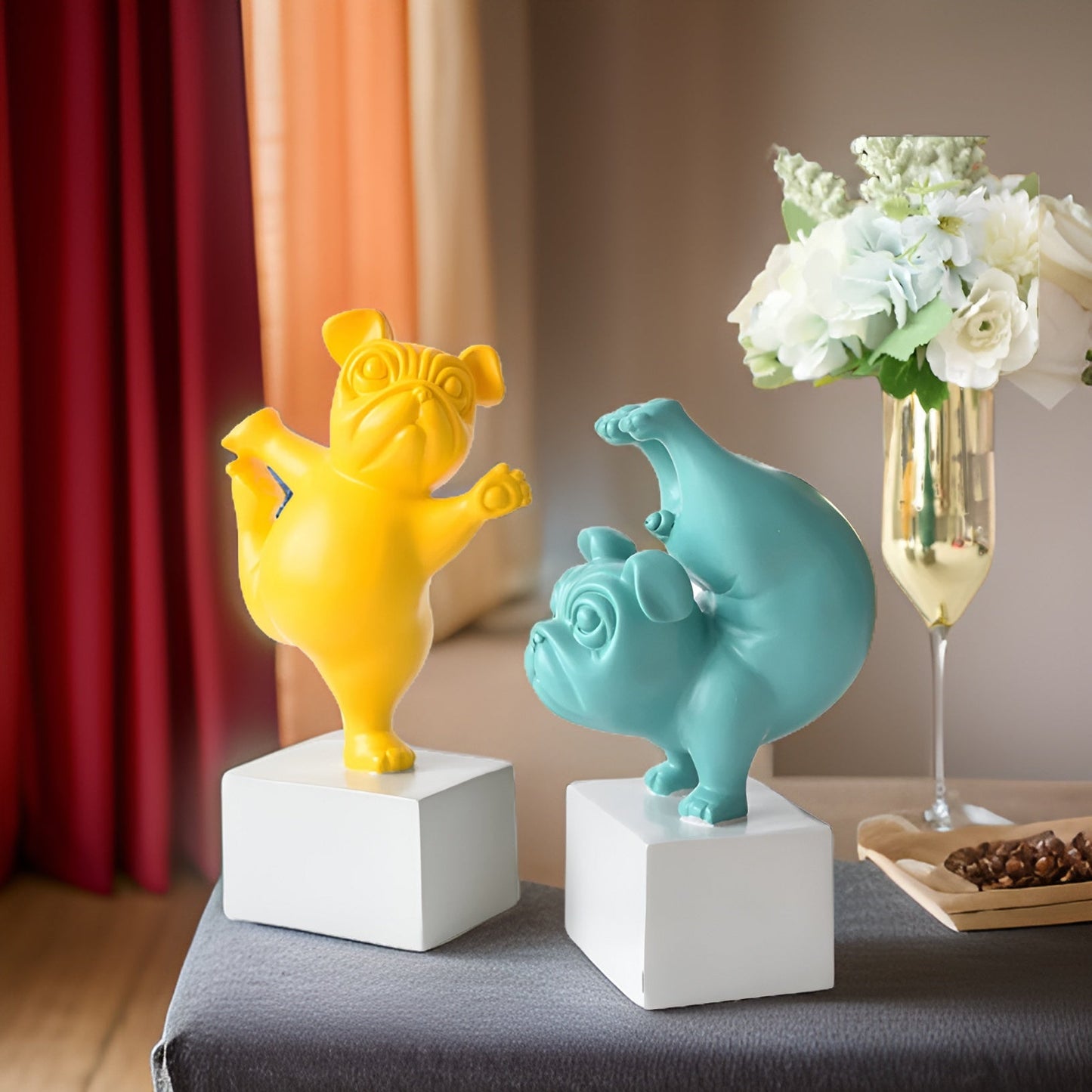 Yoga Paws - abstrakt yoga bulldog-figur til legende husholdninger