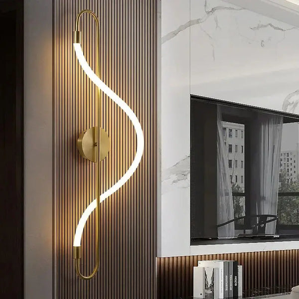 SleekShine - moderne væglampet i jern