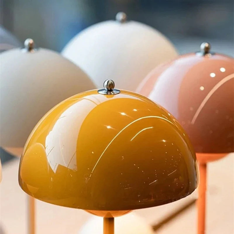 Danishmeadow - svampeformet macaron bordlampe