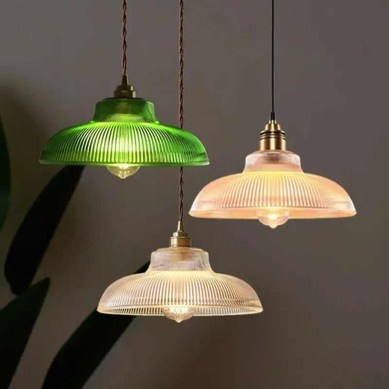 NostalgiGlow | retro glasvedhæng for tidløs elegance