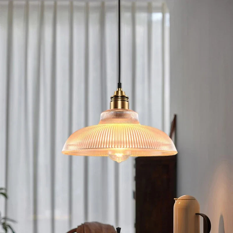 NostalgiGlow | retro glasvedhæng for tidløs elegance