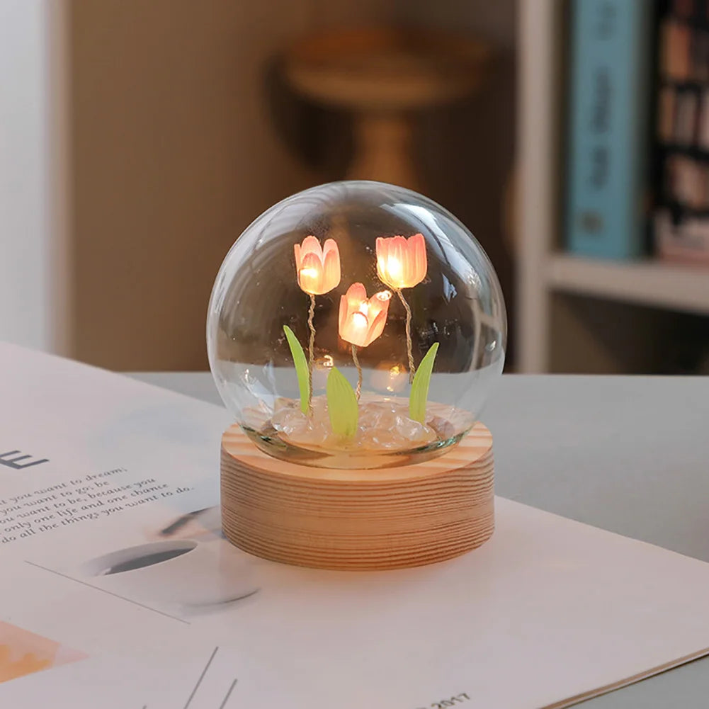 Tulipglow - tulip bordlampe til skrivebordet