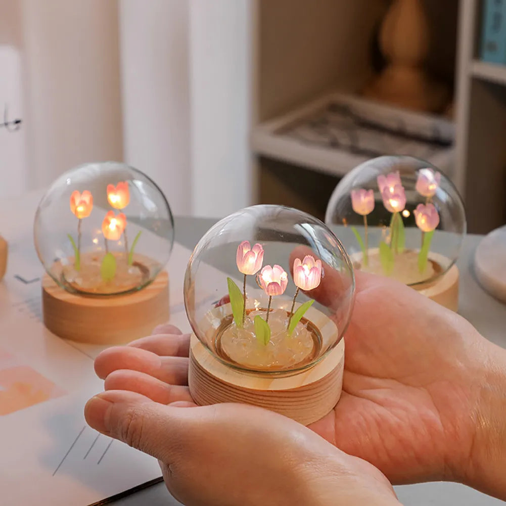 Tulipglow - tulip bordlampe til skrivebordet