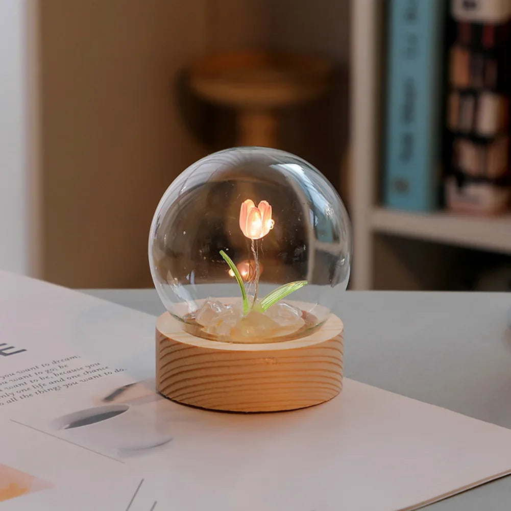 Tulipglow - tulip bordlampe til skrivebordet