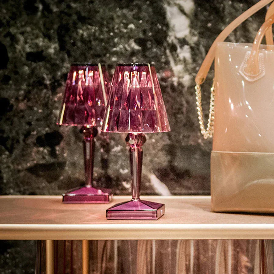 Lysende krystal - bordlampe lavet af akryl krystal kunst
