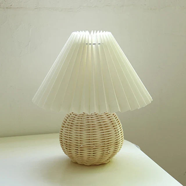 Antique Pleated - vintage bordlampe med plisseret skærm