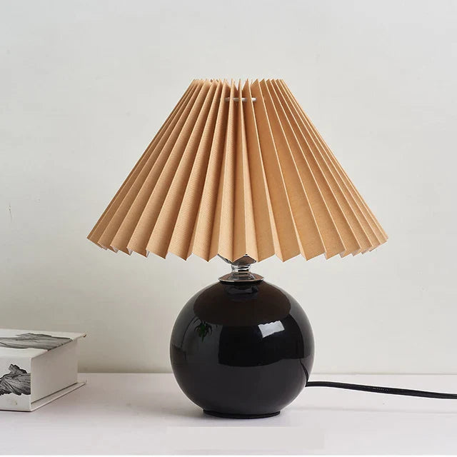 Antique Pleated - vintage bordlampe med plisseret skærm