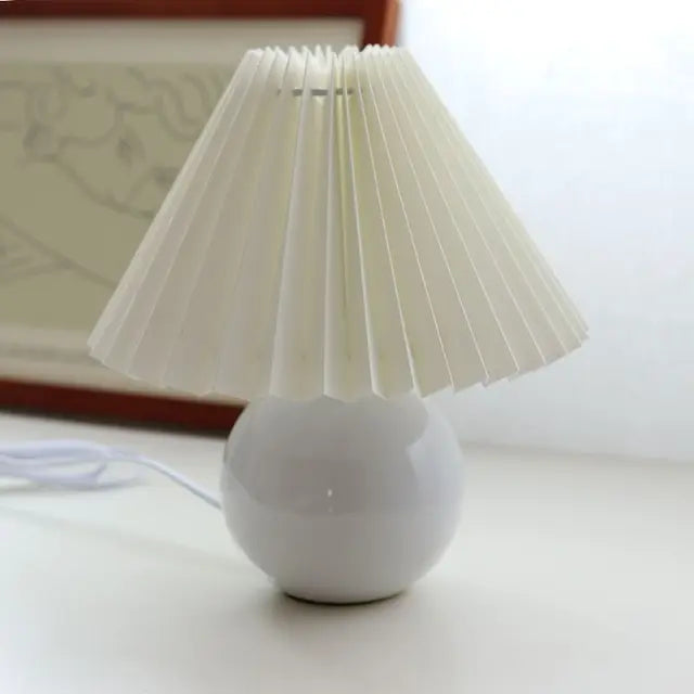 Antique Pleated - vintage bordlampe med plisseret skærm