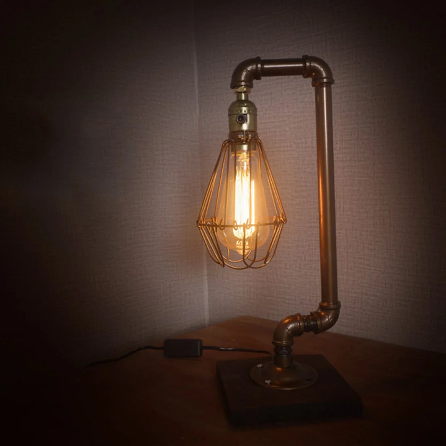 Vintageessence - vintage metal bordlampe