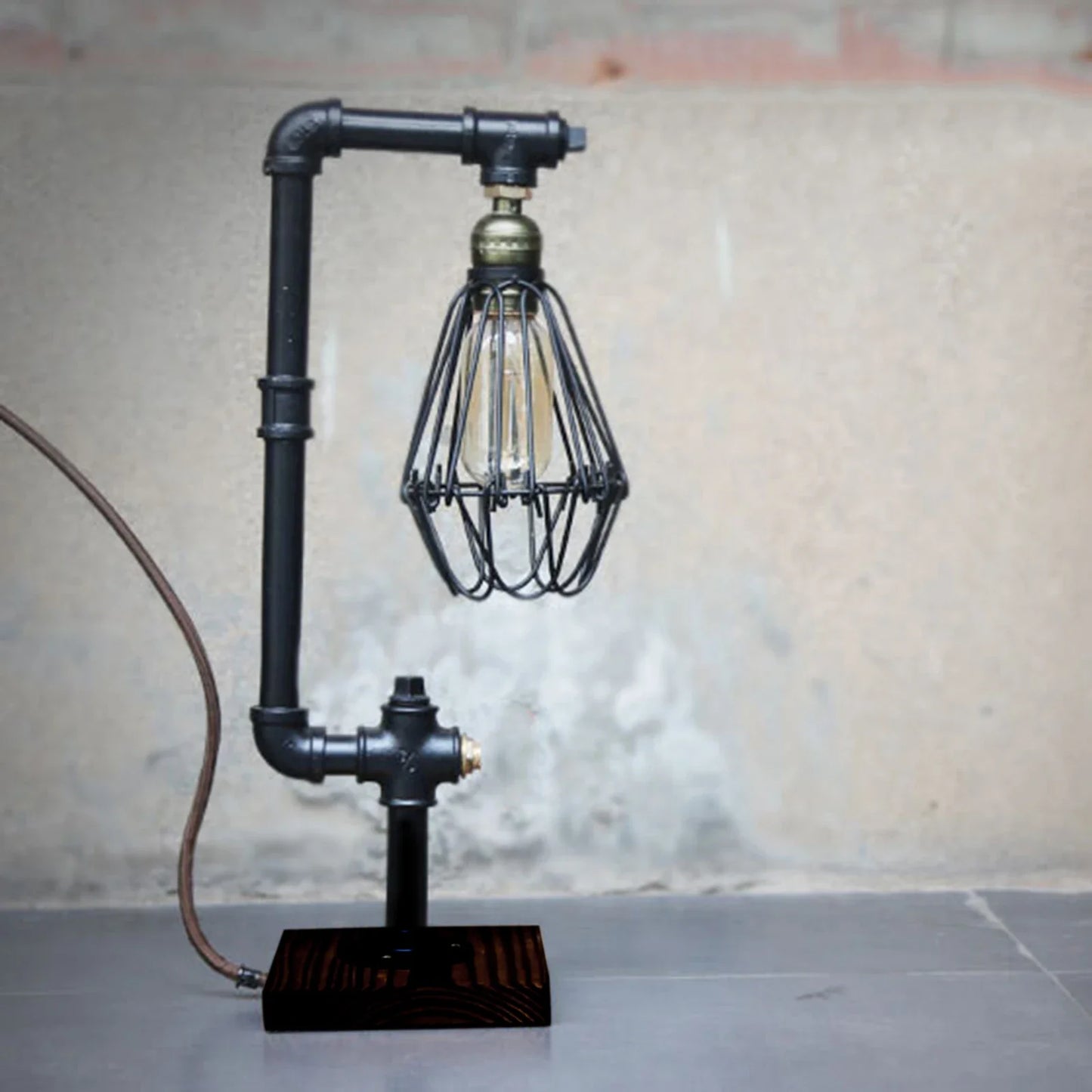 Vintageessence - vintage metal bordlampe