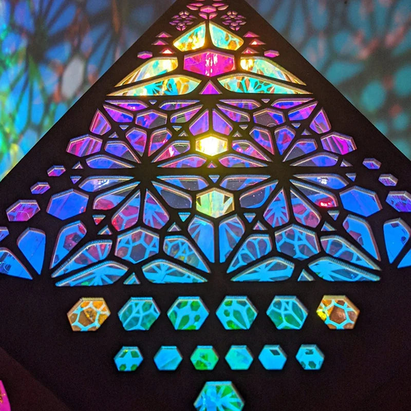 PrismaGlow - hul farverig projektorlampe
