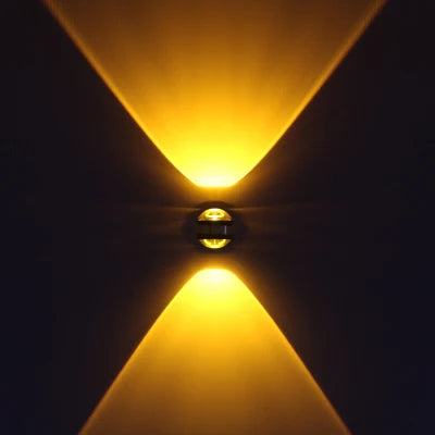 PrismBeam - led-væglampe lavet af krystal