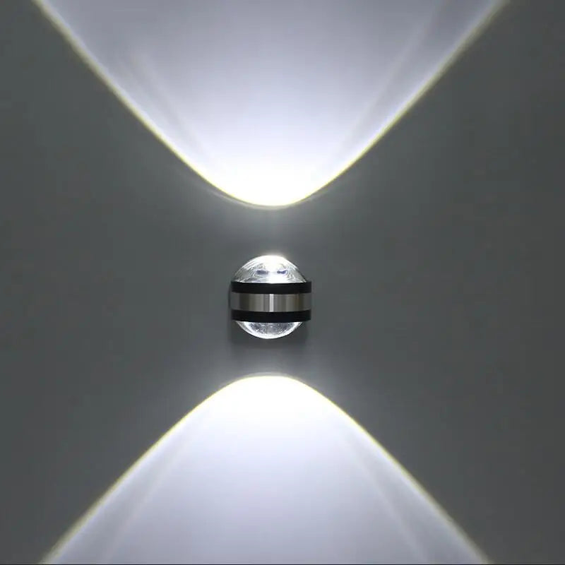 PrismBeam - led-væglampe lavet af krystal