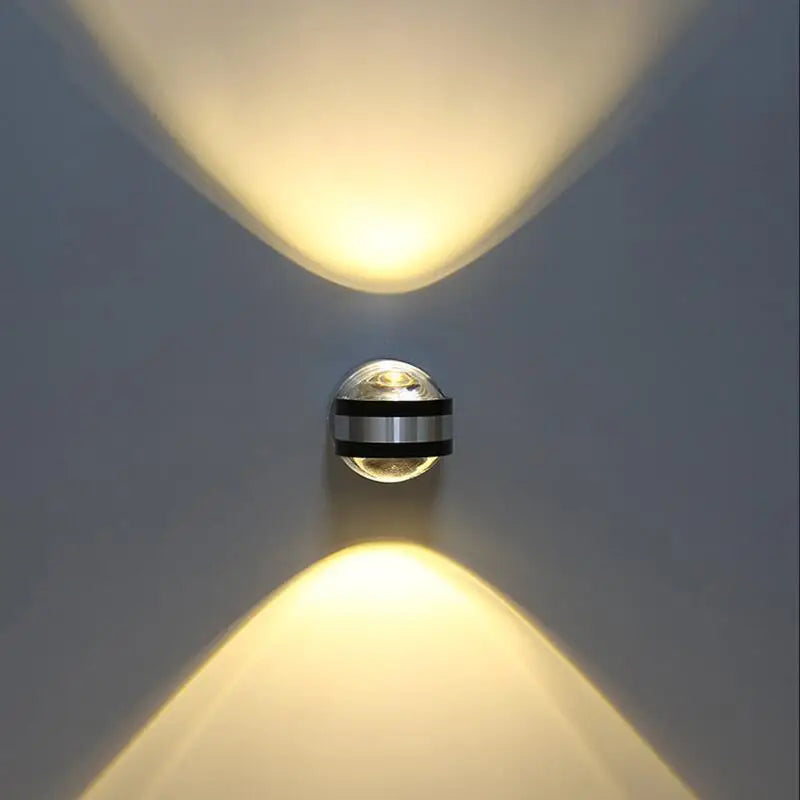 PrismBeam - led-væglampe lavet af krystal