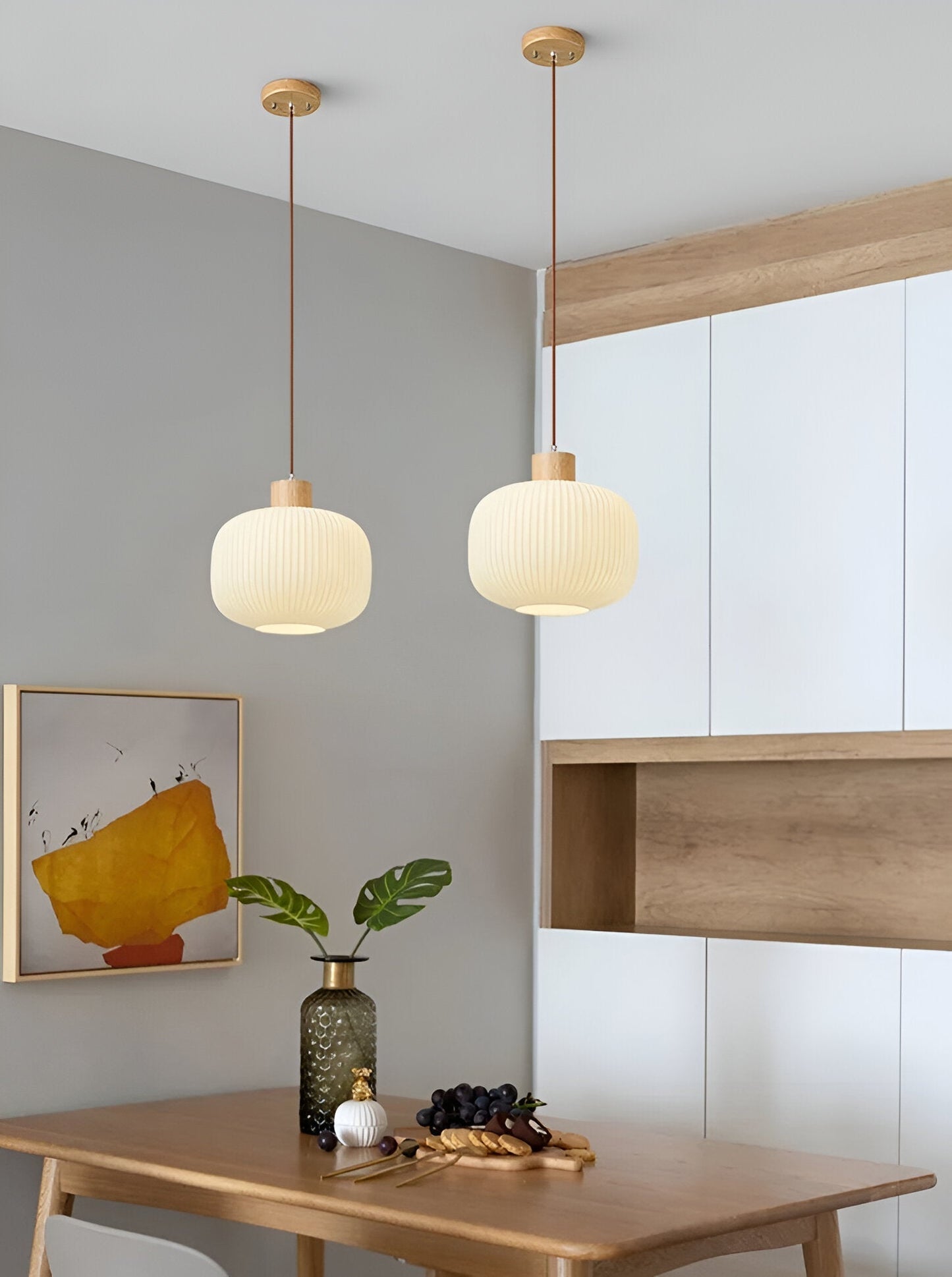 Akariluxe pendellampe - elegant japansk mælkehvid ribbet glaspendel