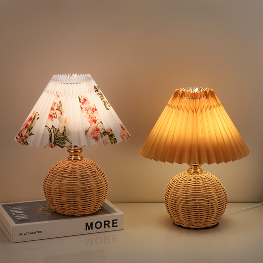 Brolly plisseret bordlampe - retro rattan lampe - konisk bordlampe