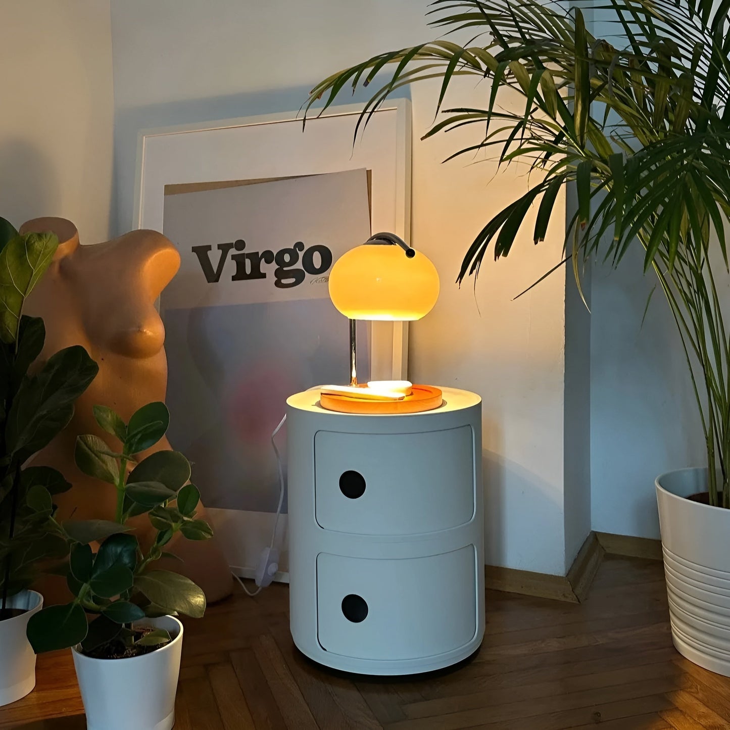 Candlegleam - dæmpbar lysvarmer i metalglas med retro-charme