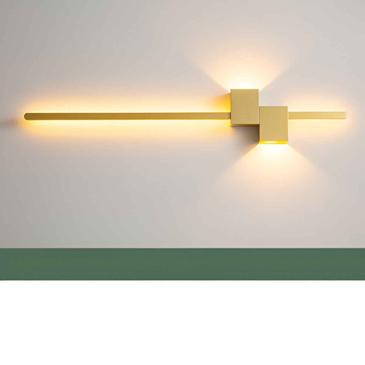 The line væglampe - minimalistisk sort lang led-væglampe