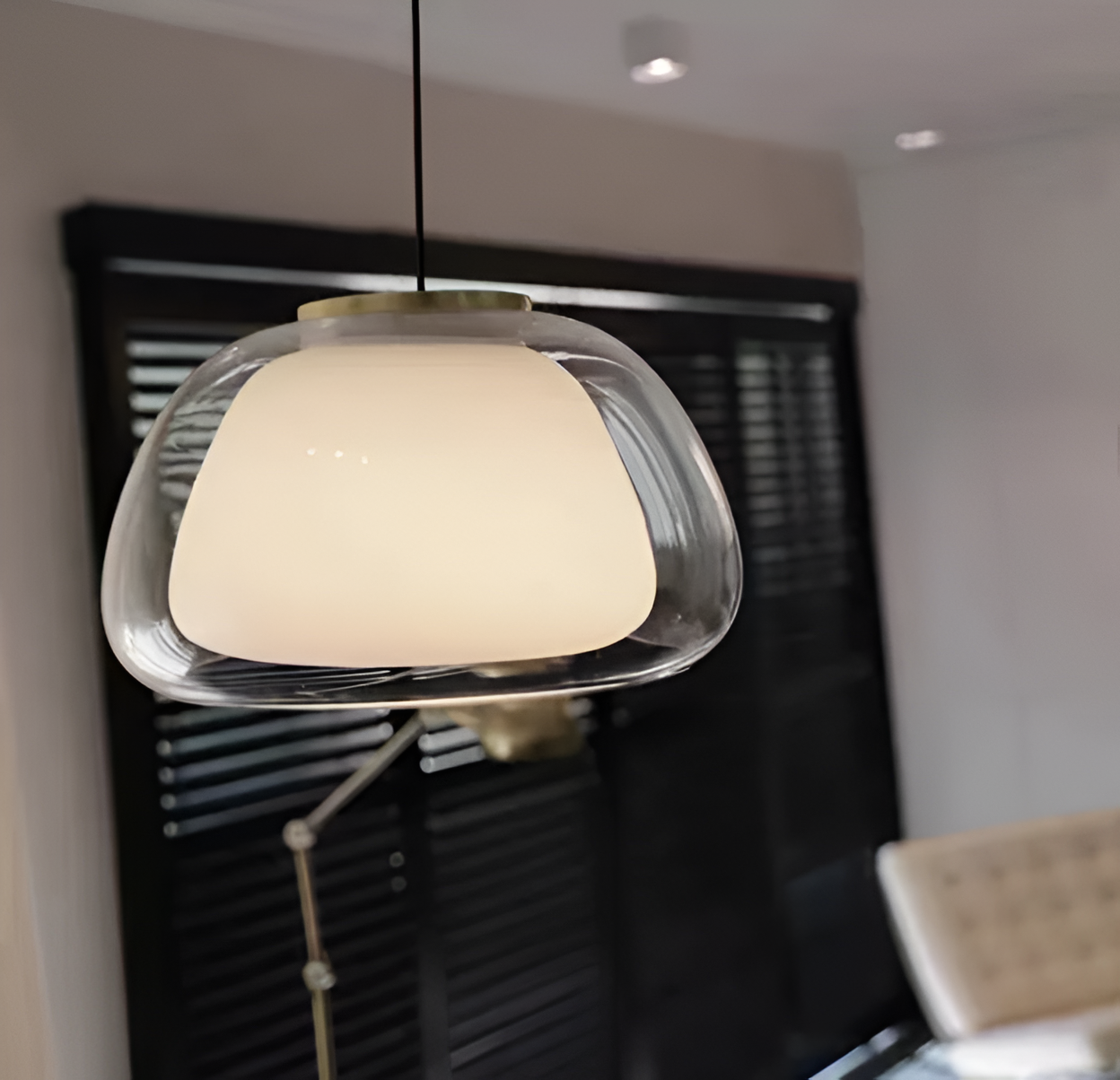 Lustrejell - moderne pendel i cremefarvet glas - gennemsigtig jelly led-hængelampe