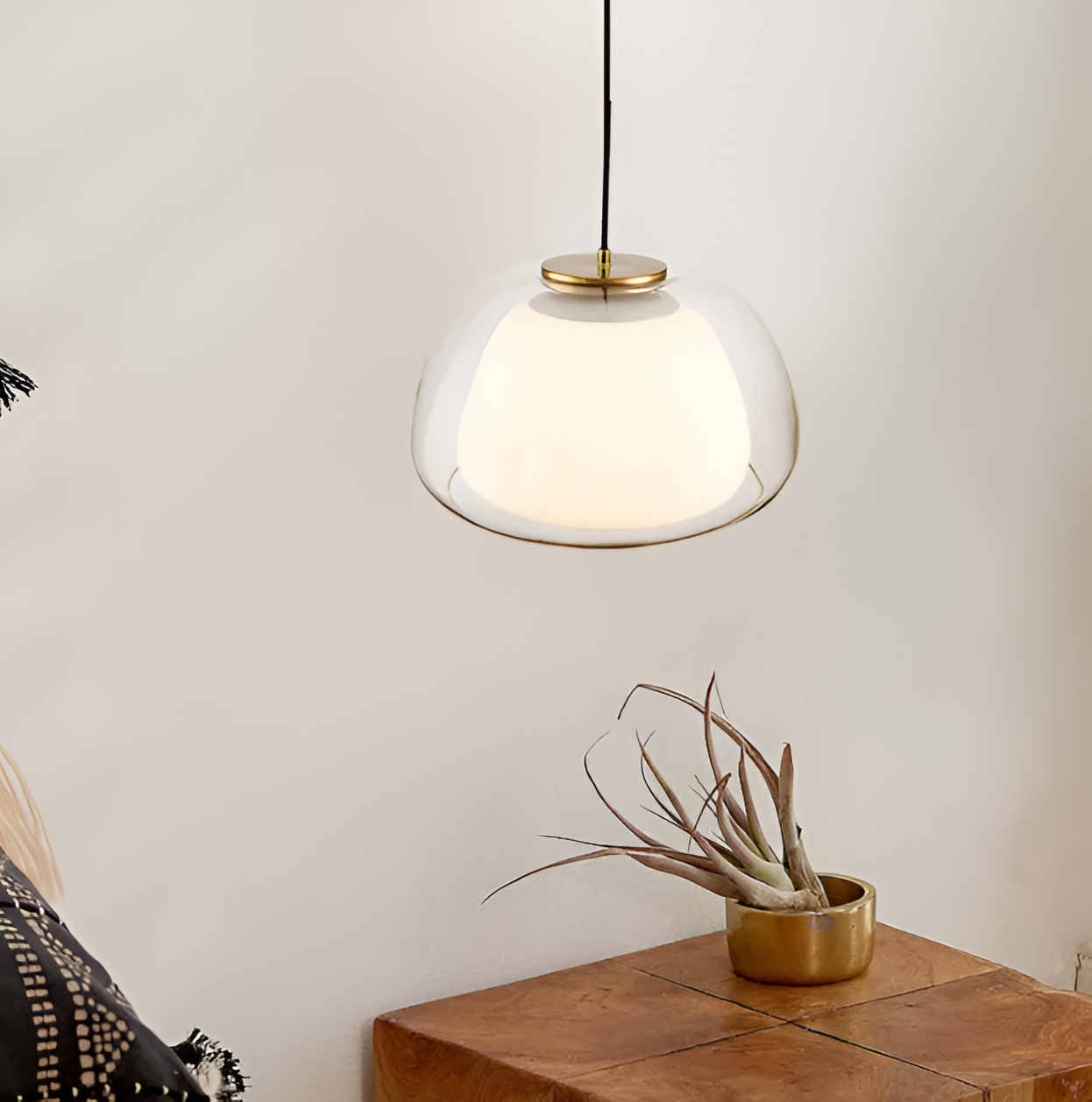 Lustrejell - moderne pendel i cremefarvet glas - gennemsigtig jelly led-hængelampe