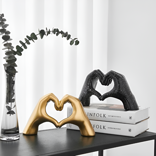 Sculpted love - moderne håndholdt kærlighedsfigur til tidløs romantik