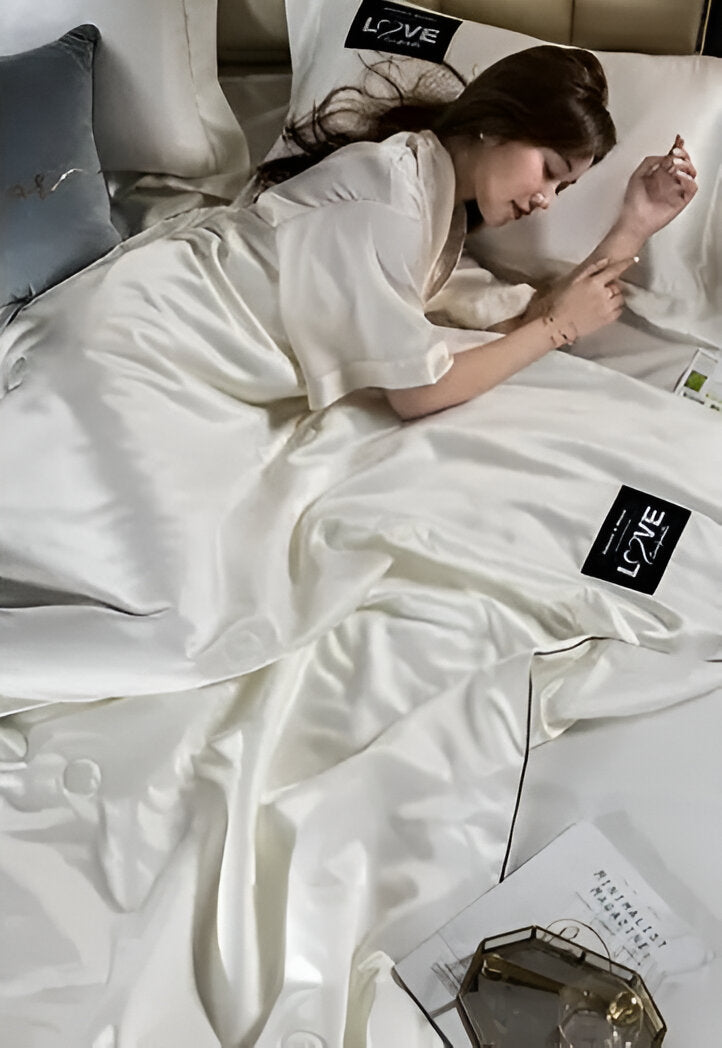 SilkyLux dyne - blødt og åndbart satin silke sengetøj for komfort året rundt