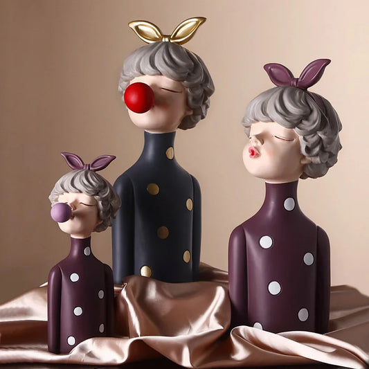 Gum diva sculpture - bubble gum girl statue