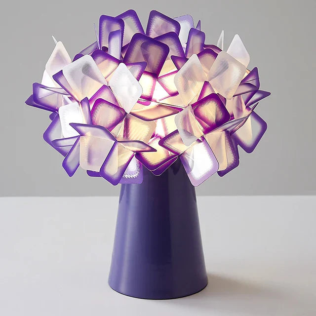 Clarity - moderne bordlampe