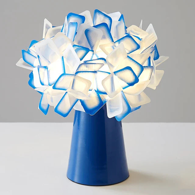 Clarity - moderne bordlampe